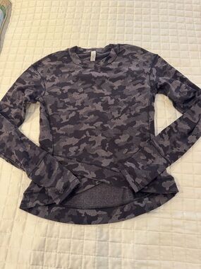 lululemon athletica Camo Long Sleeve Top - Gray & Black